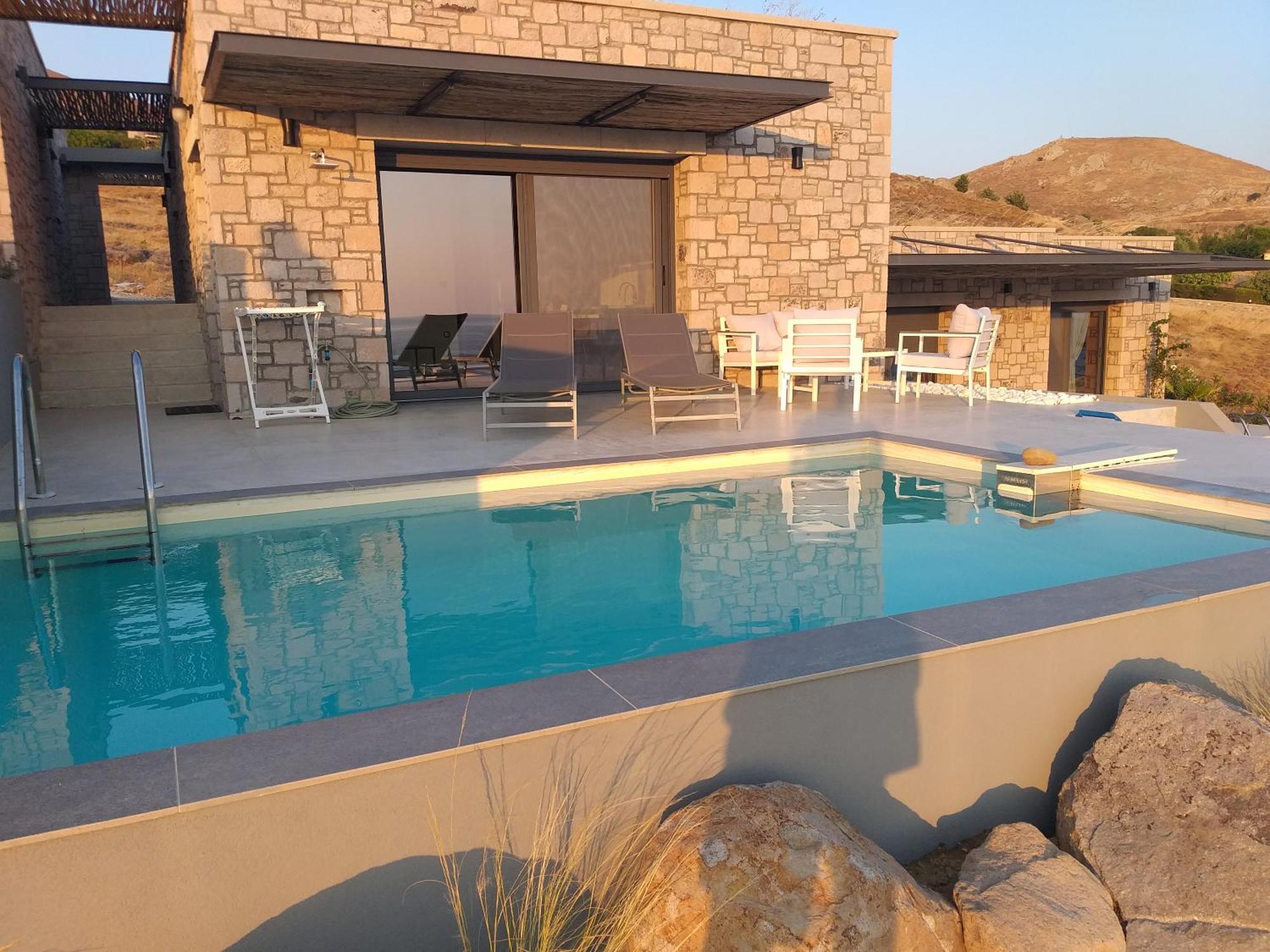 La Vago Villa *